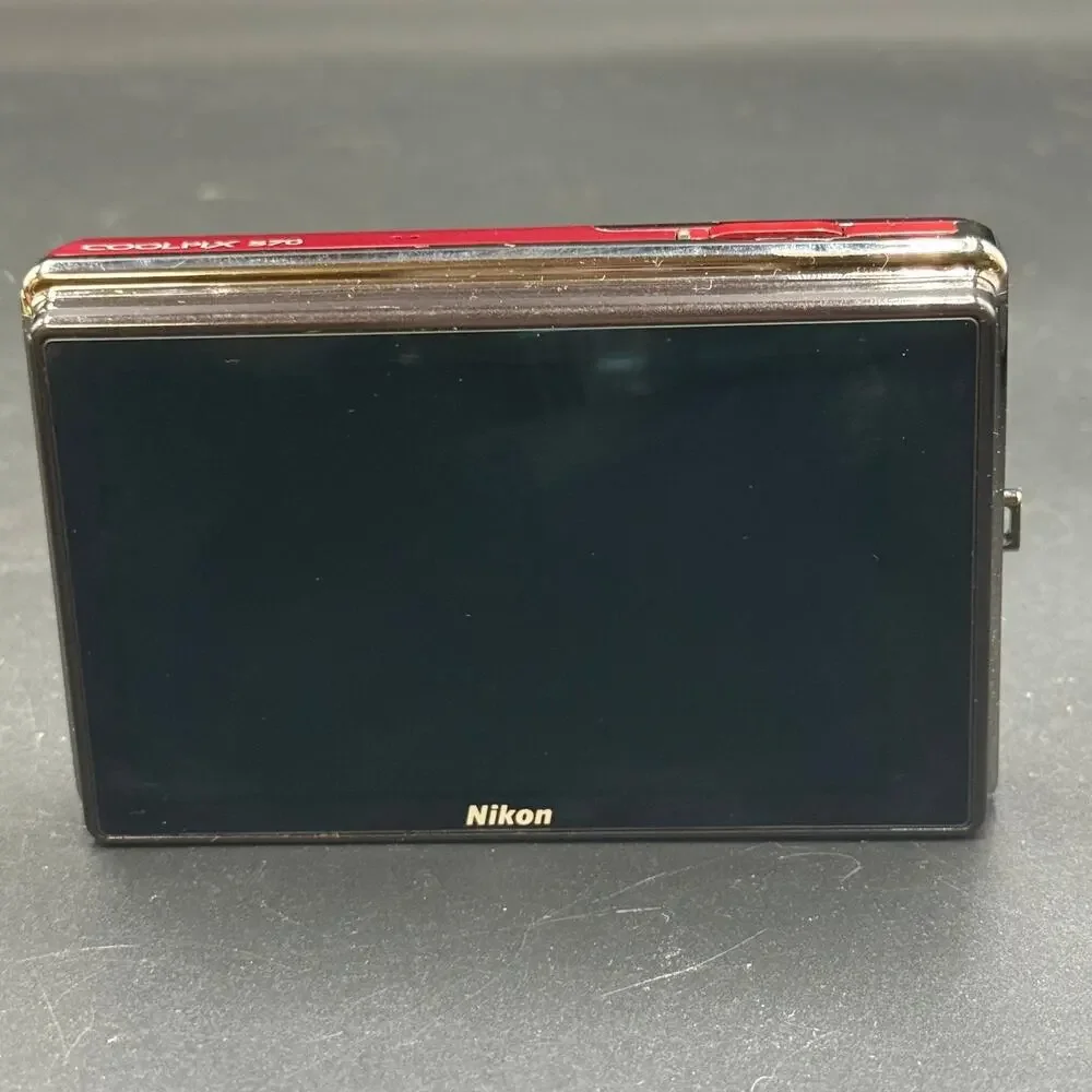 Nikon coolpix s70